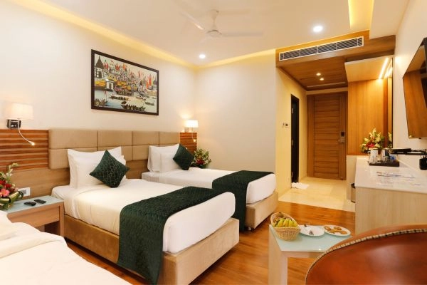 Executive Twin Room Interior Layout